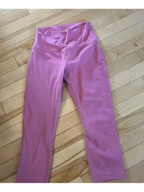 Lululemon Align High Rise cropped Blossom Pink Leggings 23 inch , size 6